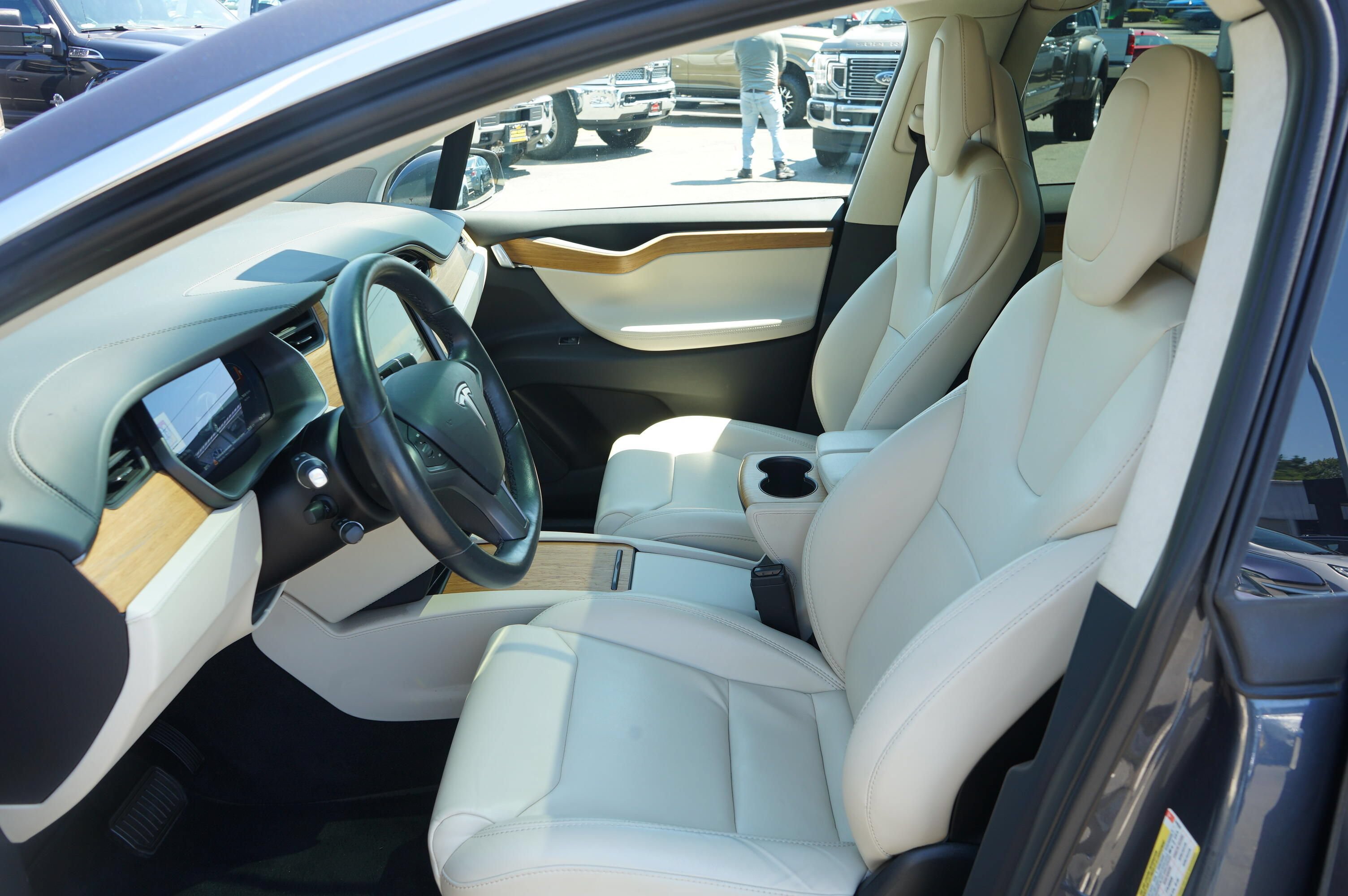 Used 2018 Tesla Model X 75D AWD/4WD image 13