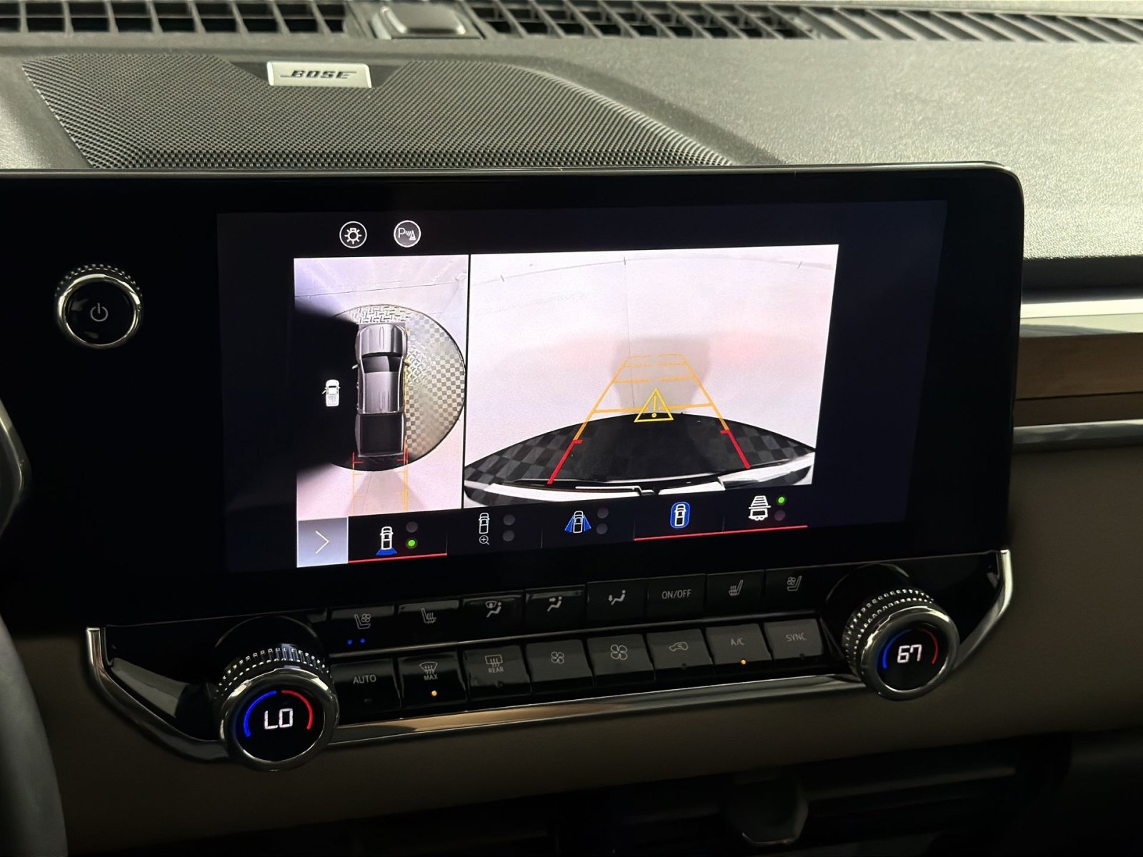 Used 2024 GMC Canyon Denali AWD/4WD image 19