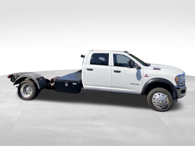 Used 2022 RAM 5500 Tradesman w/ Chrome Appearance Group AWD/4WD image 4