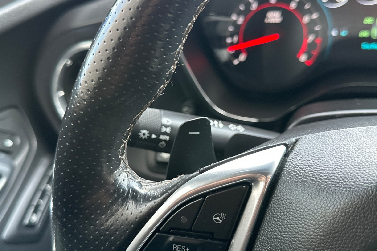 Used 2016 Chevrolet Camaro LT RWD image 36