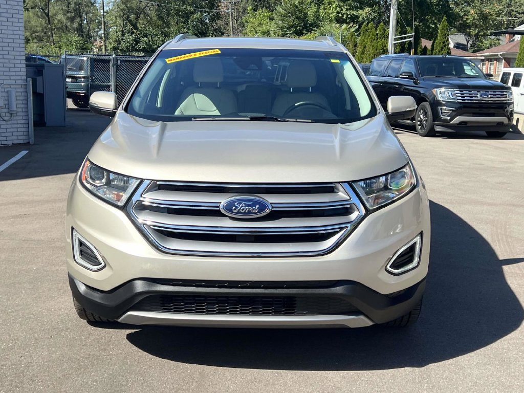 Used 2018 Ford Edge Titanium w/ Ford Safe & Smart Package AWD/4WD image 9