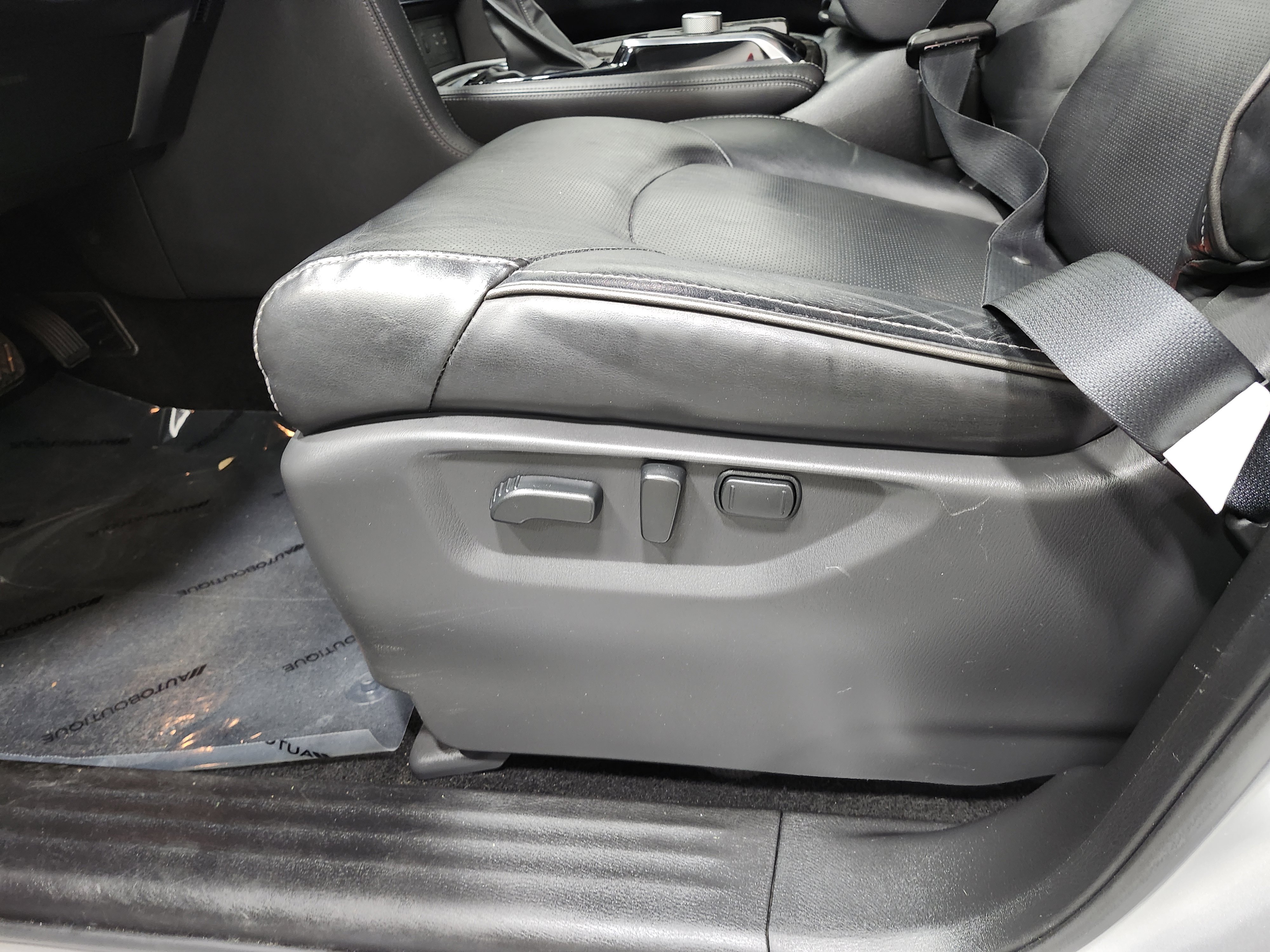 Used 2023 INFINITI QX80 Luxe w/ Cargo Package image 28