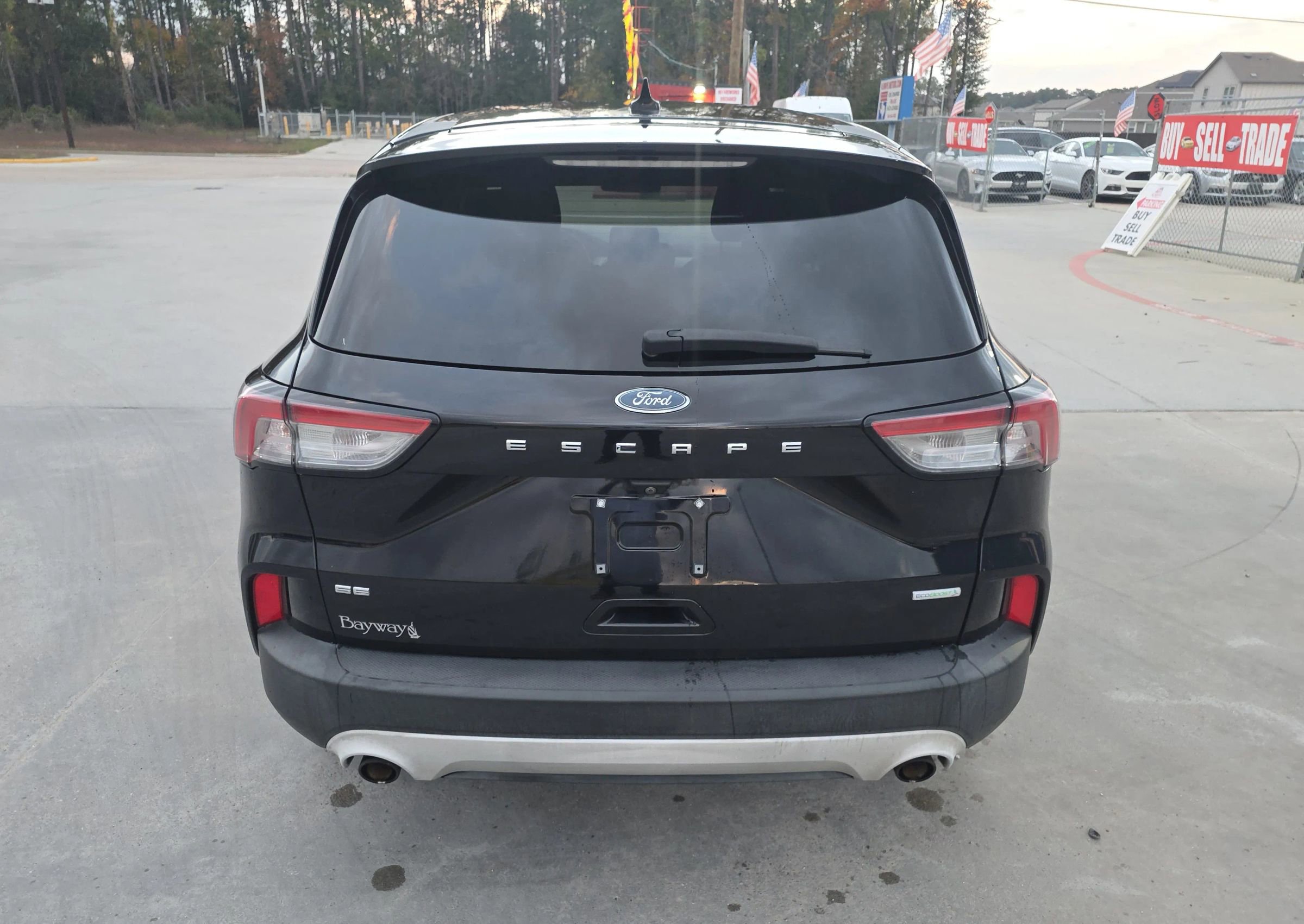 Used 2020 Ford Escape SE image 14