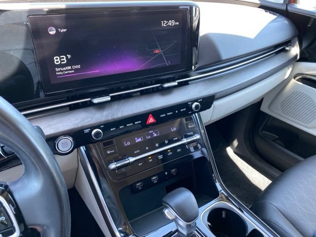 Used 2022 Kia Carnival EX FWD image 17