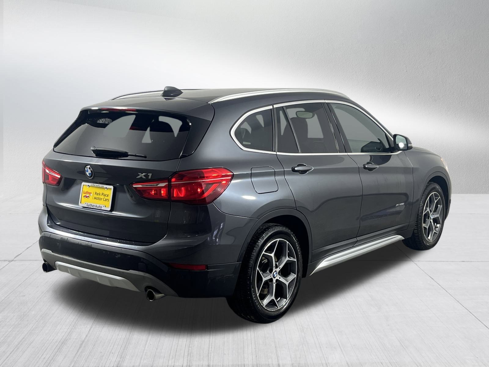 Used 2017 BMW X1 xDrive28i image 7