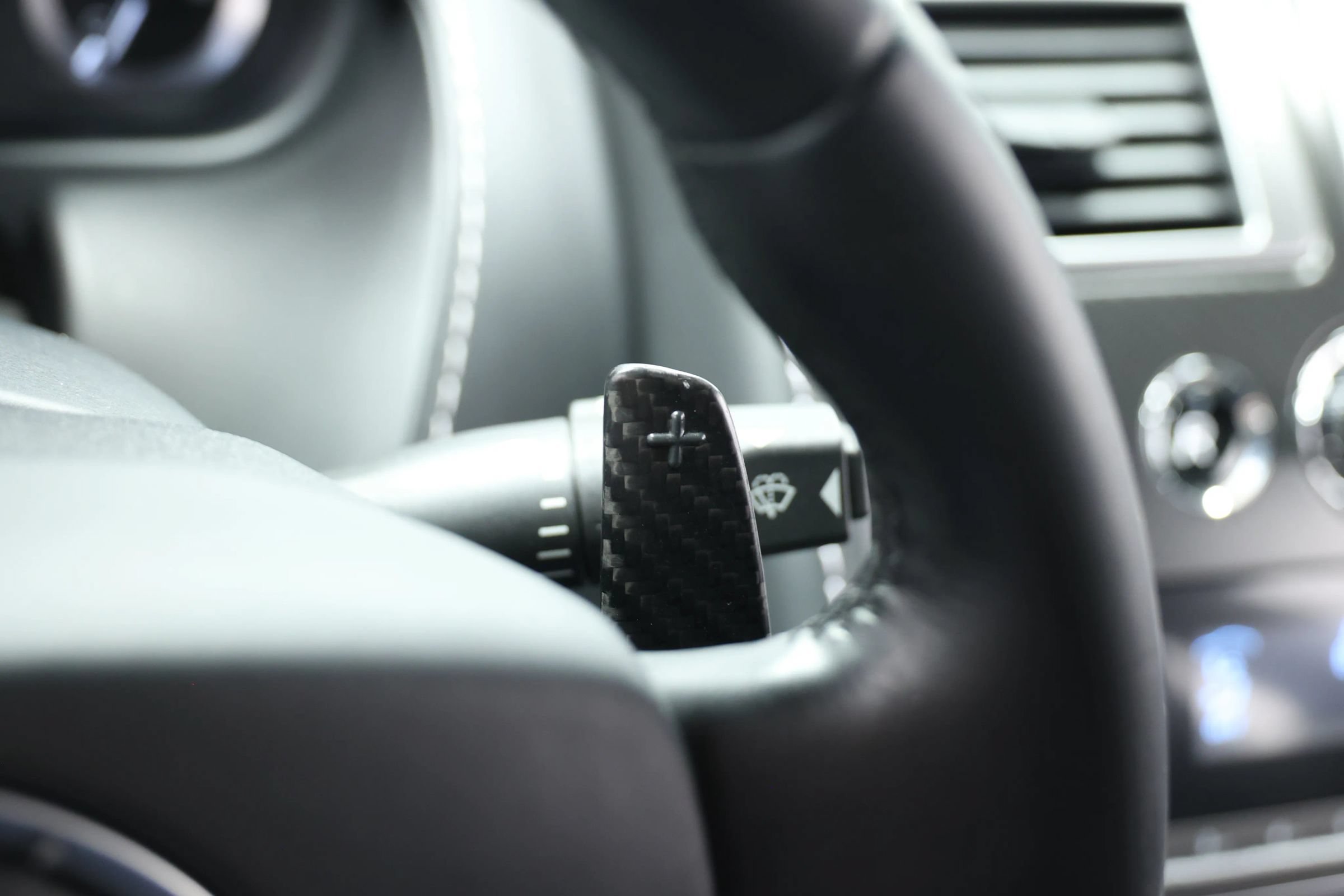 Used 2015 Aston Martin Rapide S RWD image 31
