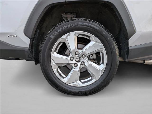 Used 2021 Toyota RAV4 Limited image 22