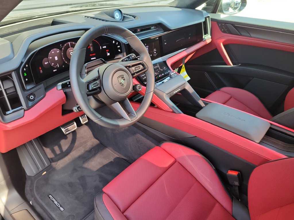 New 2026 Porsche Cayenne Turbo AWD/4WD image 4