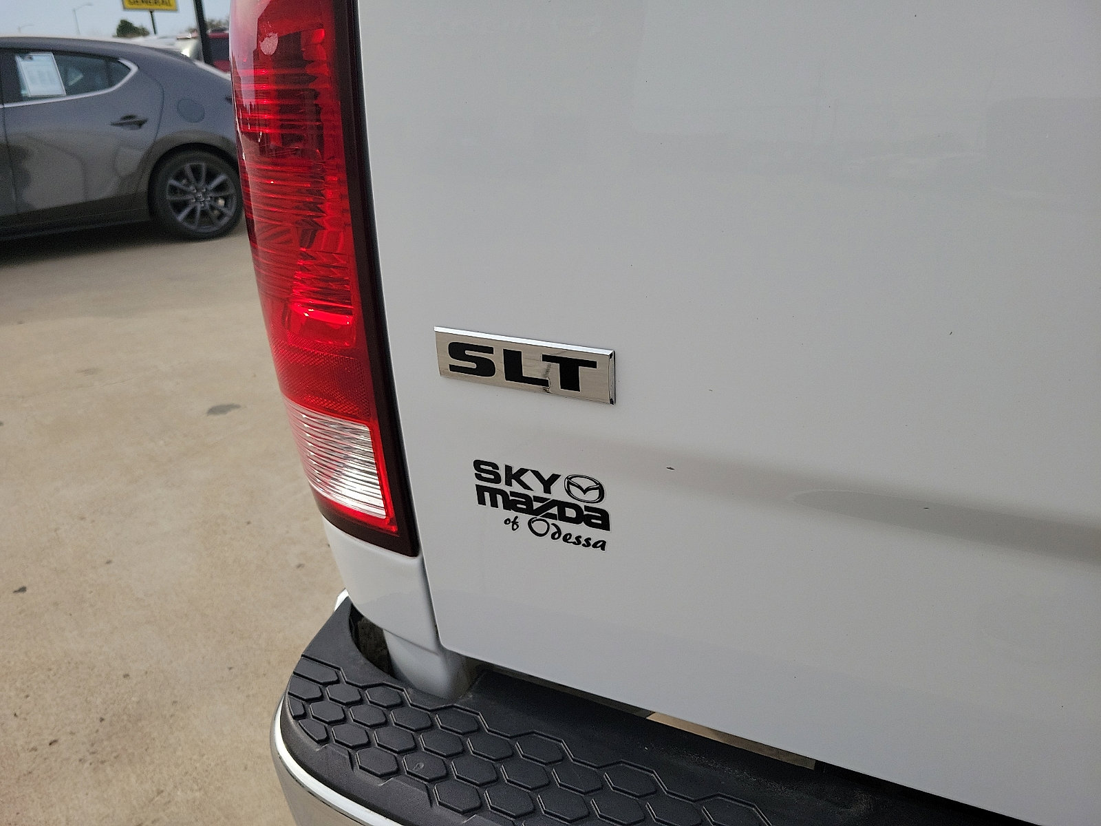 Used 2024 RAM 1500 Classic SLT image 9