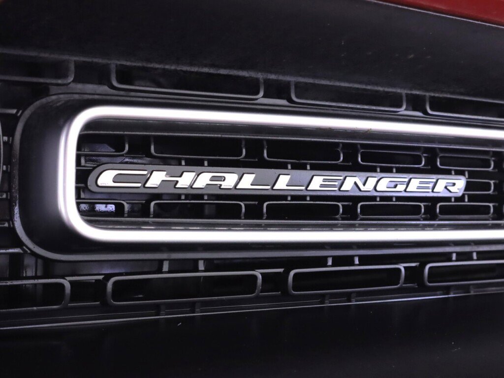 Used 2023 Dodge Challenger SXT RWD image 33