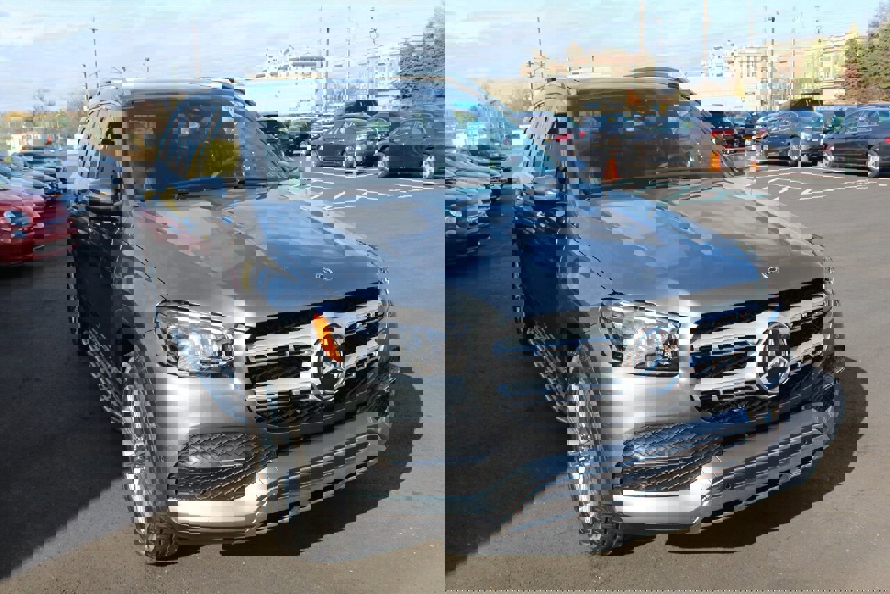 Used 2021 Mercedes-Benz GLS 450 4MATIC image 4