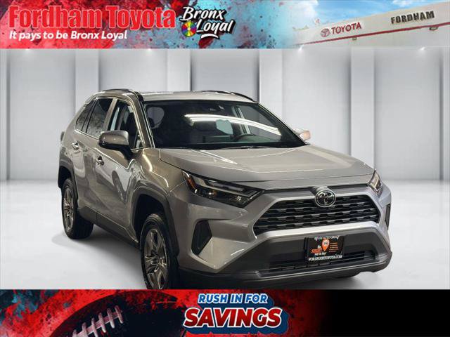 Certified 2025 Toyota RAV4 XLE AWD/4WD image 1