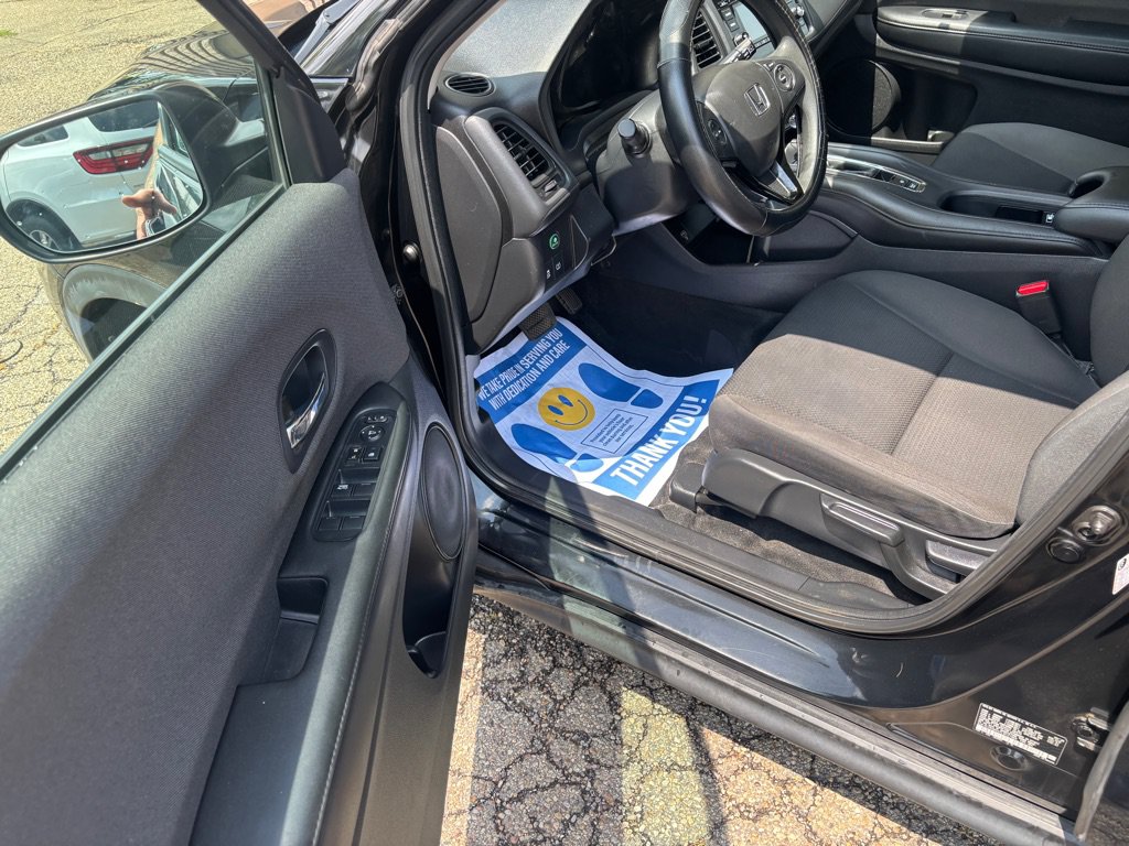 Used 2020 Honda HR-V LX image 8
