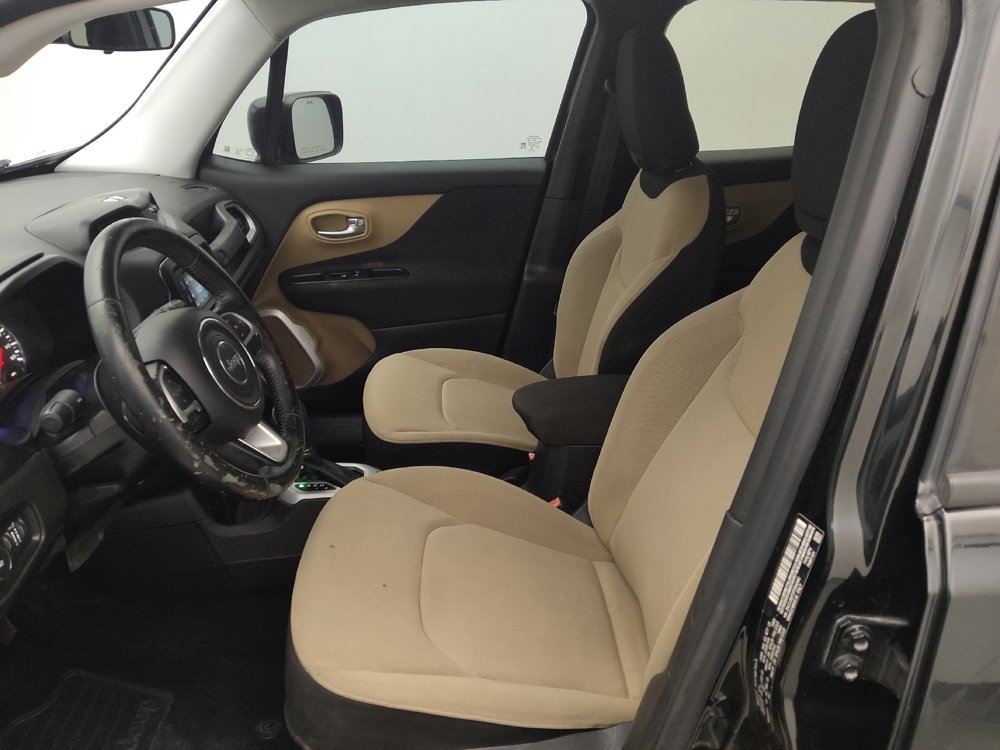 Used 2015 Jeep Renegade Latitude w/ Popular Equipment Group FWD image 17