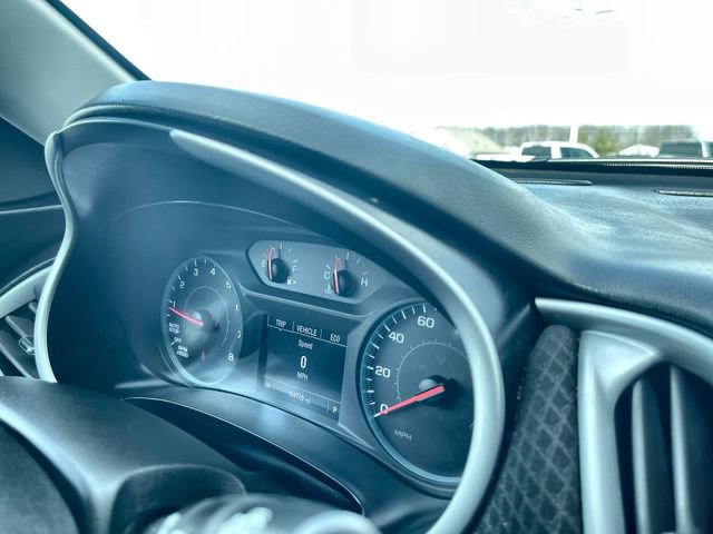 Used 2024 Chevrolet Malibu RS FWD image 12
