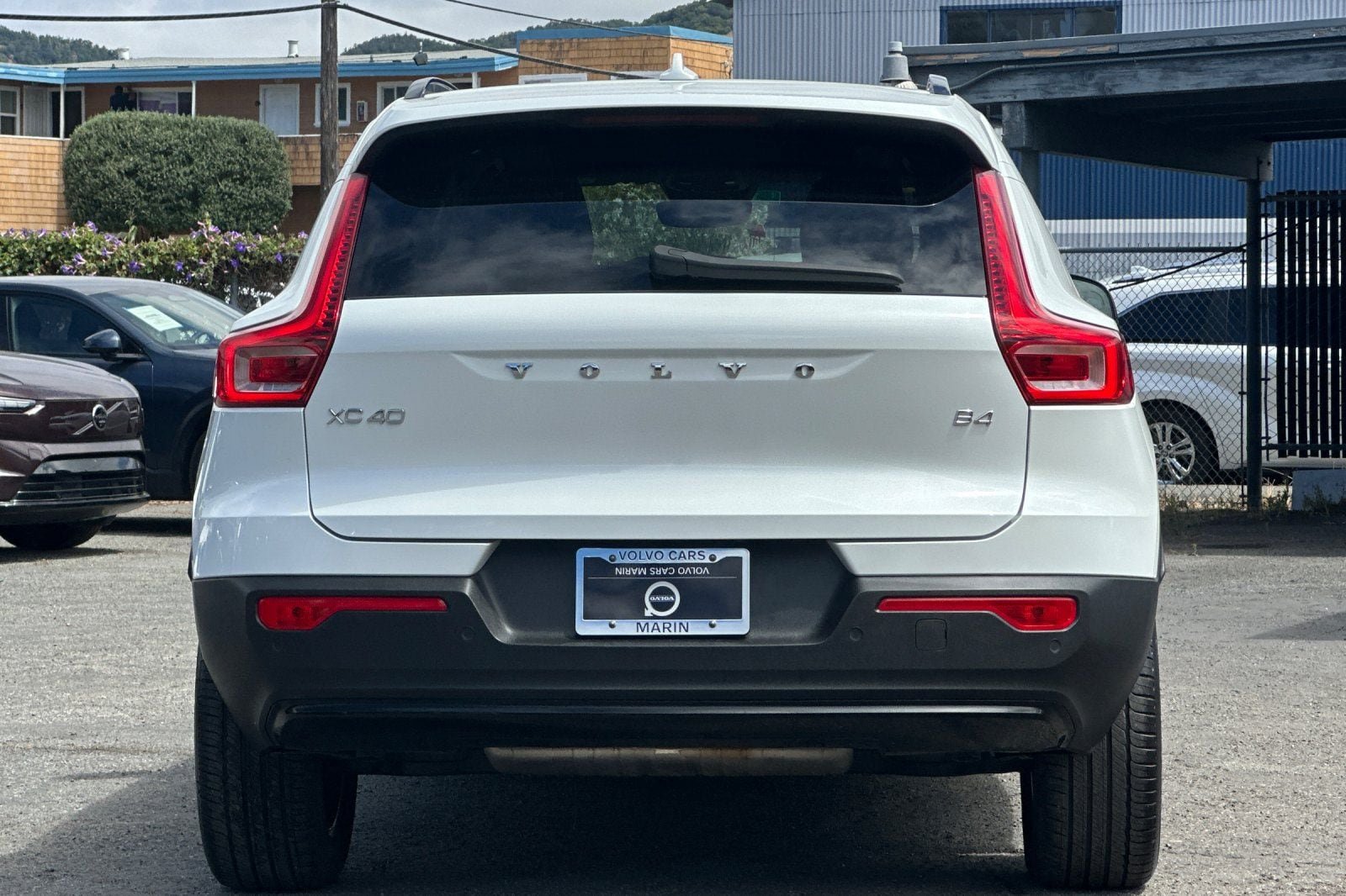 Certified 2023 Volvo XC40 B4 Plus FWD image 8