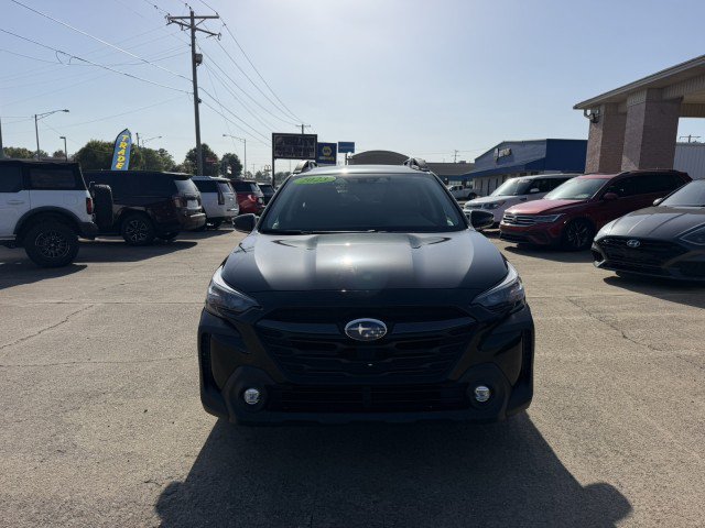 Used 2023 Subaru Outback Premium AWD/4WD image 3