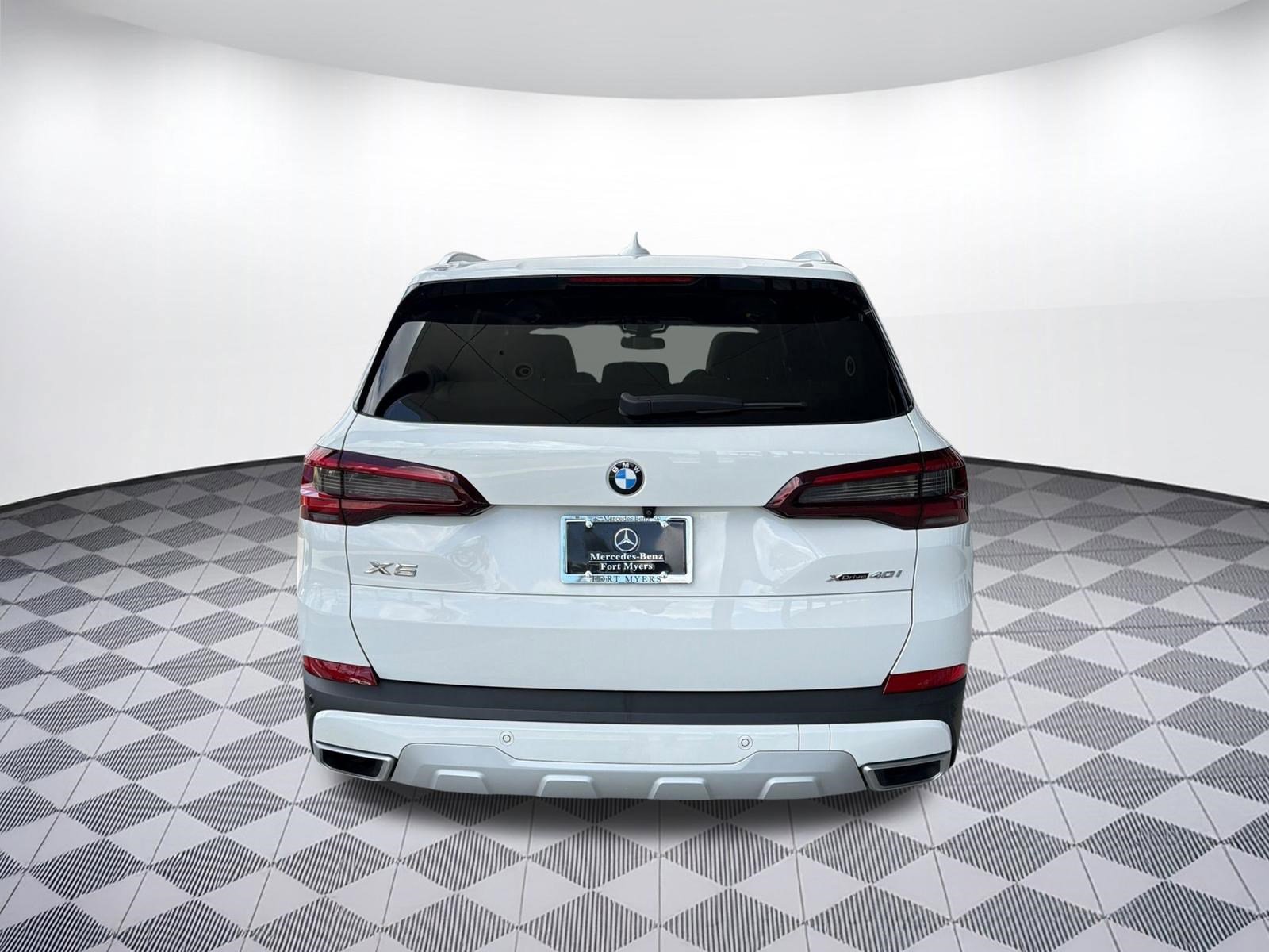 Used 2022 BMW X5 xDrive40i AWD/4WD image 10