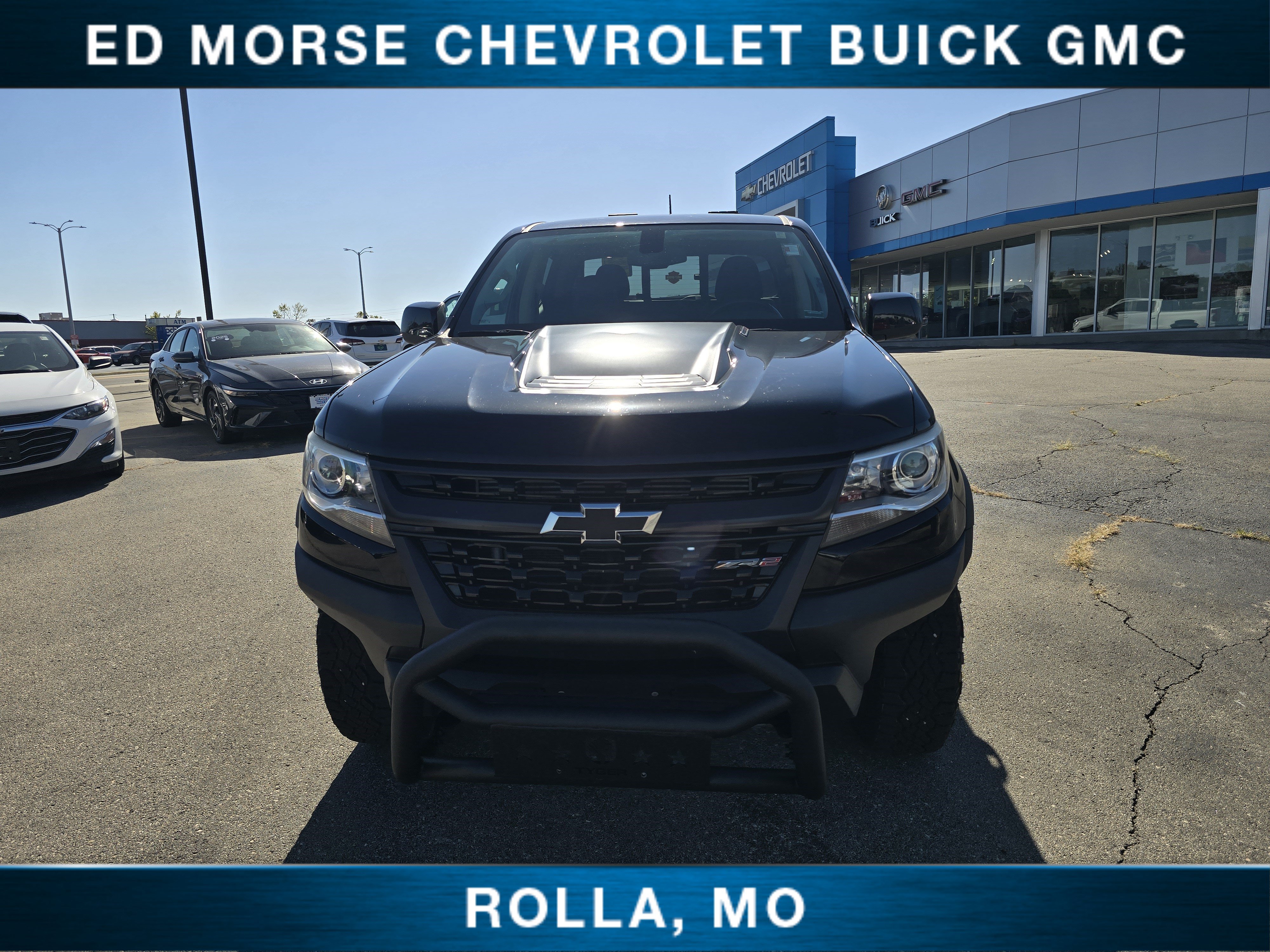 Certified 2019 Chevrolet Colorado ZR2 w/ ZR2 Midnight Special Edition AWD/4WD image 8