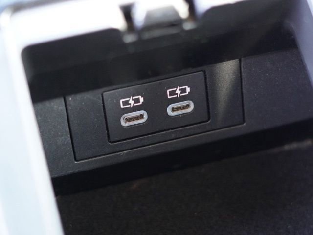 Used 2024 Toyota Prius LE image 33