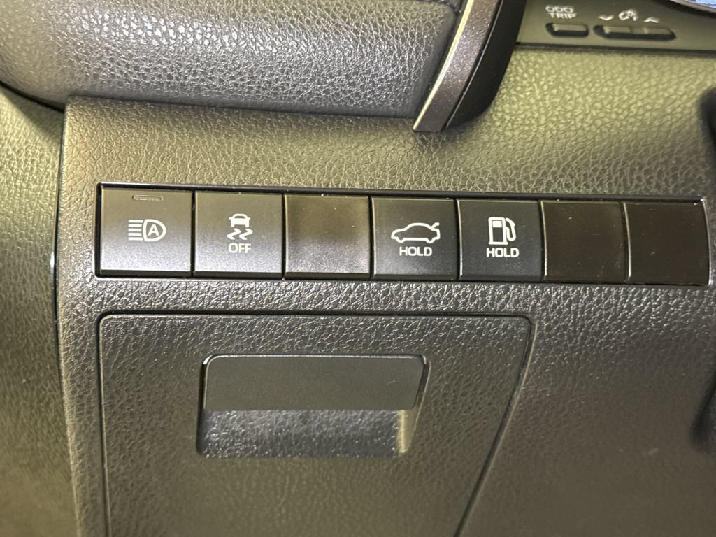 Used 2023 Toyota Camry SE FWD image 21