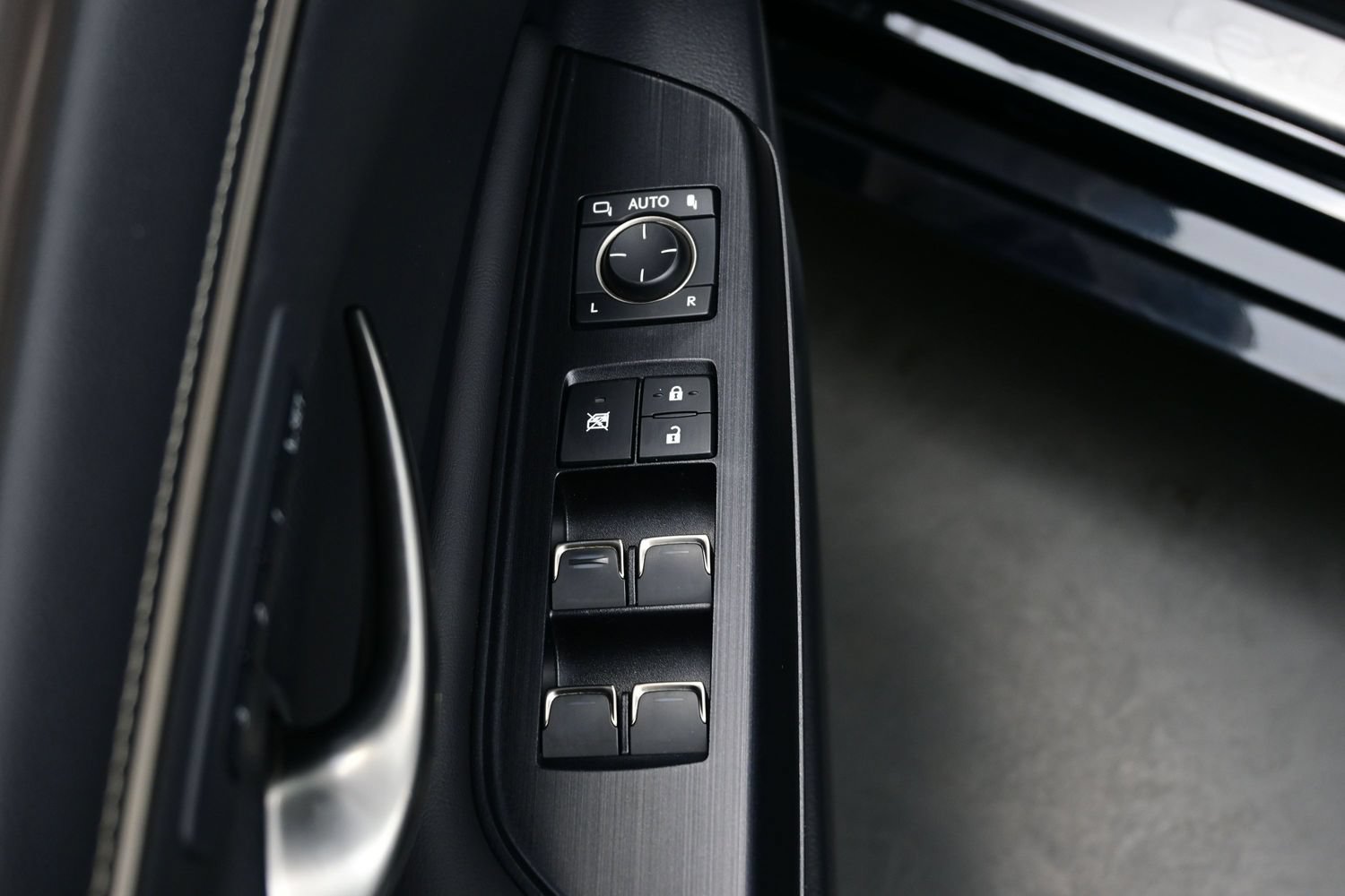 Used 2021 Lexus ES 250 F Sport w/ Accessory Package 2 AWD/4WD image 13