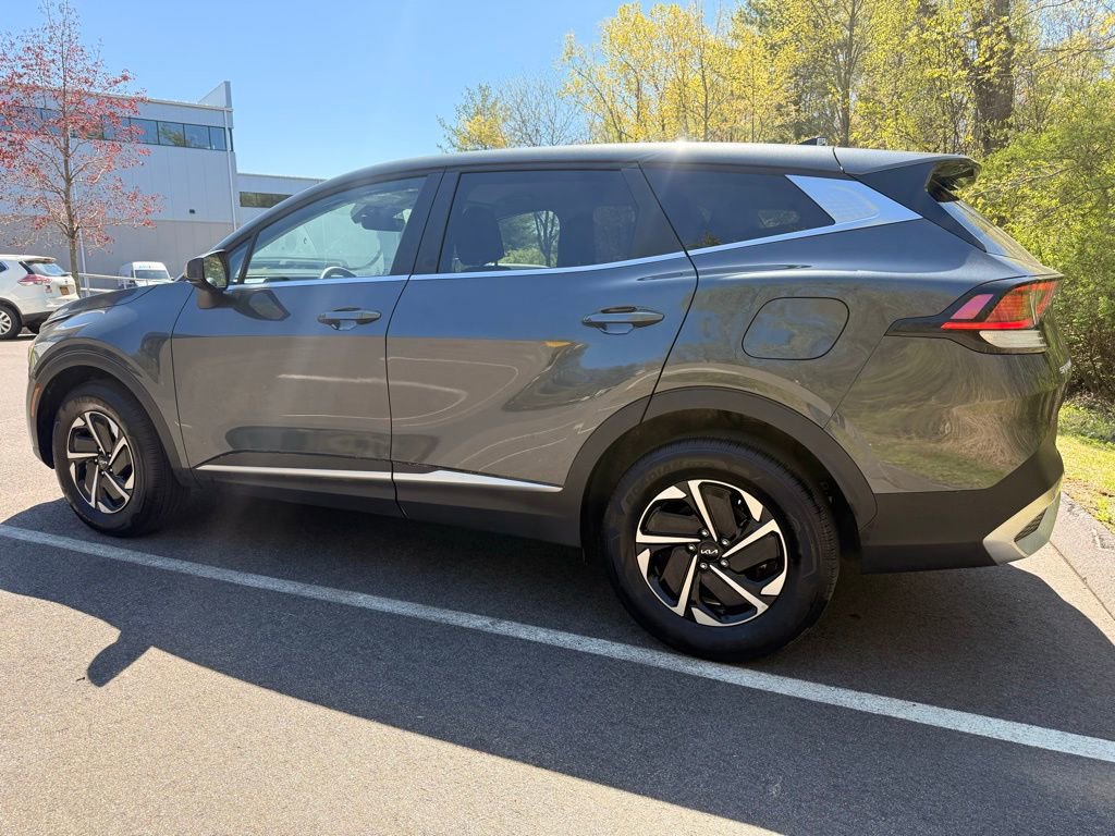 Used 2025 Kia Sportage LX AWD/4WD image 19