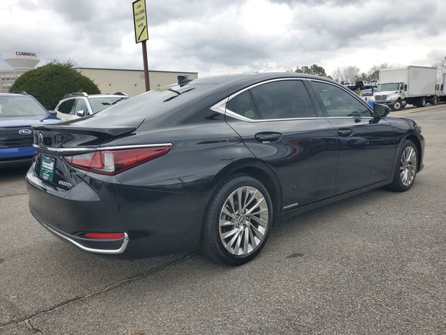 Used 2022 Lexus ES 300h Ultra Luxury image 6