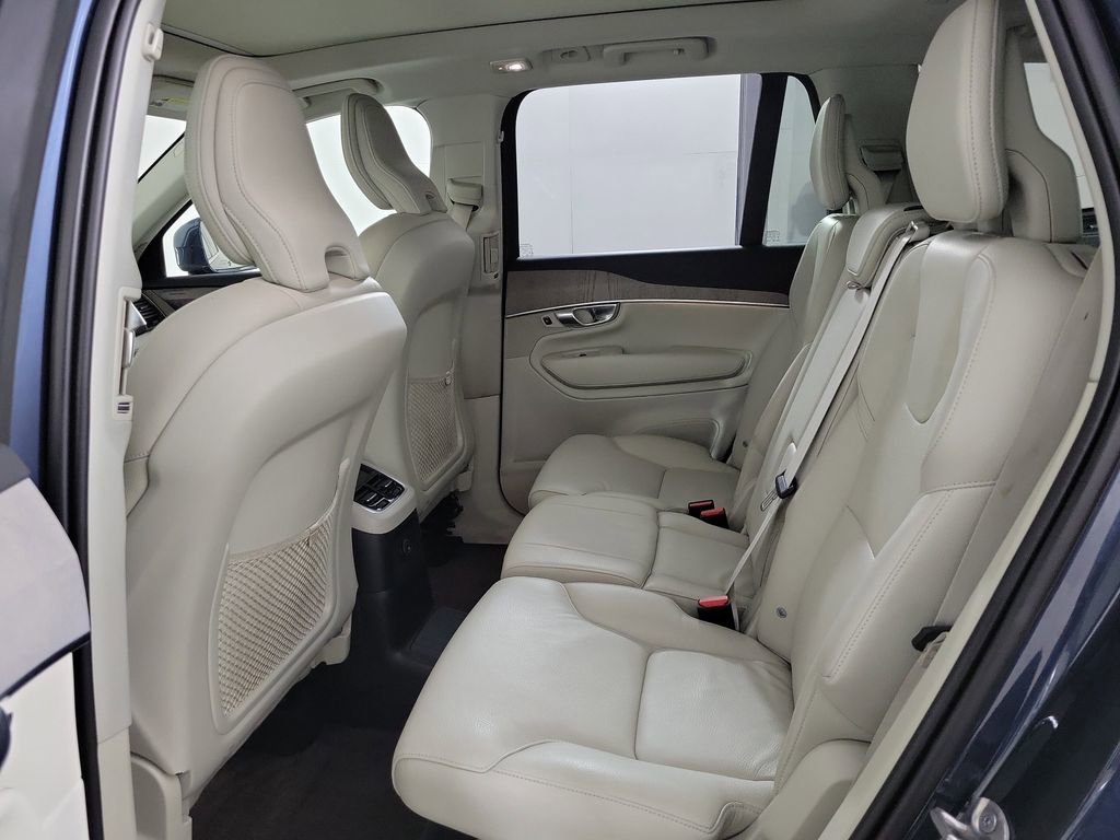 Certified 2024 Volvo XC90 T8 Plus AWD/4WD image 12