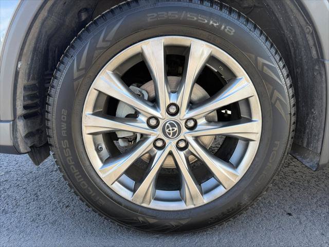 Certified 2018 Toyota RAV4 Limited w/ Advanced Technology Package AWD/4WD image 25