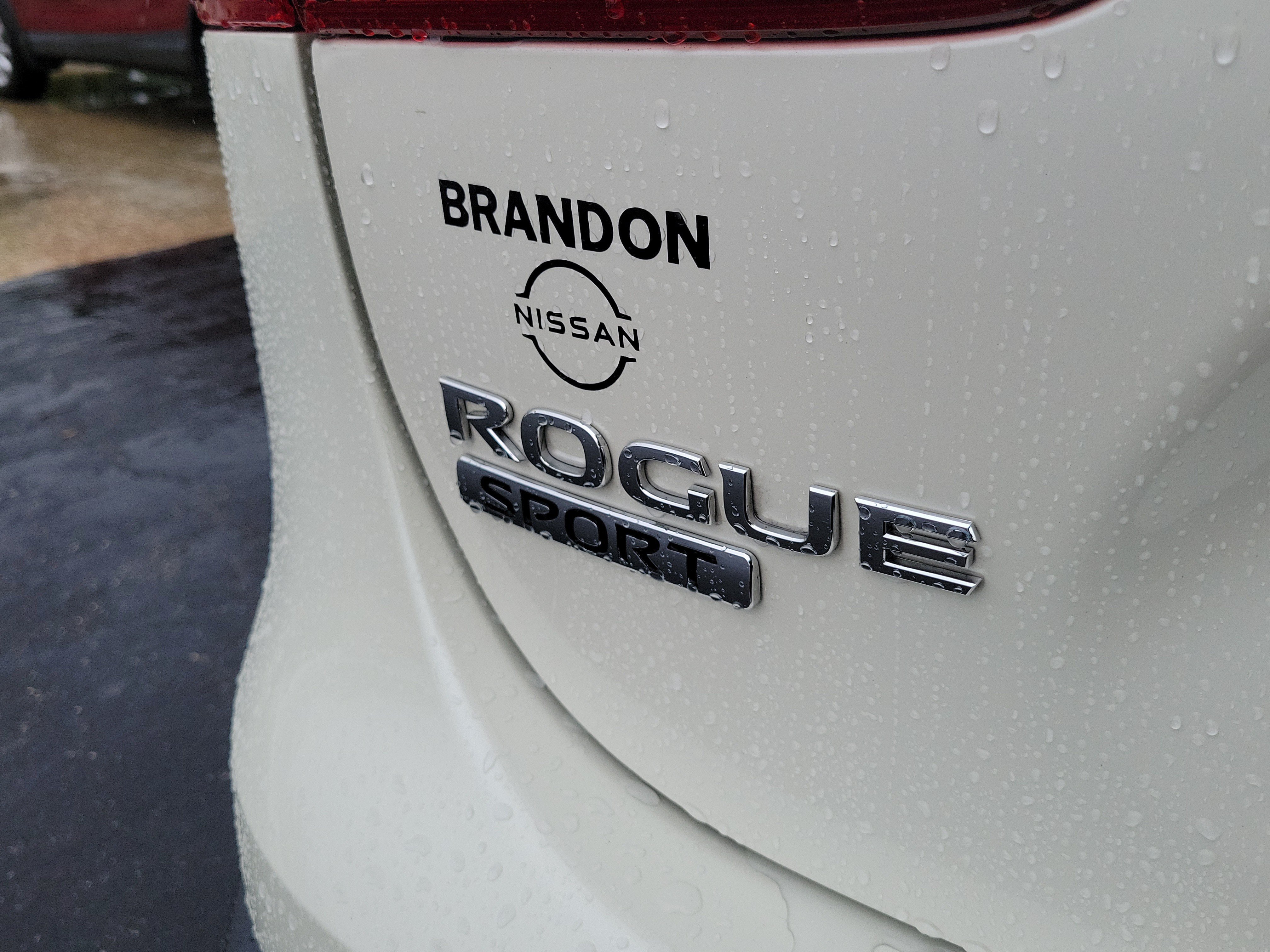Certified 2022 Nissan Rogue Sport SL w/ Premium Package FWD image 8