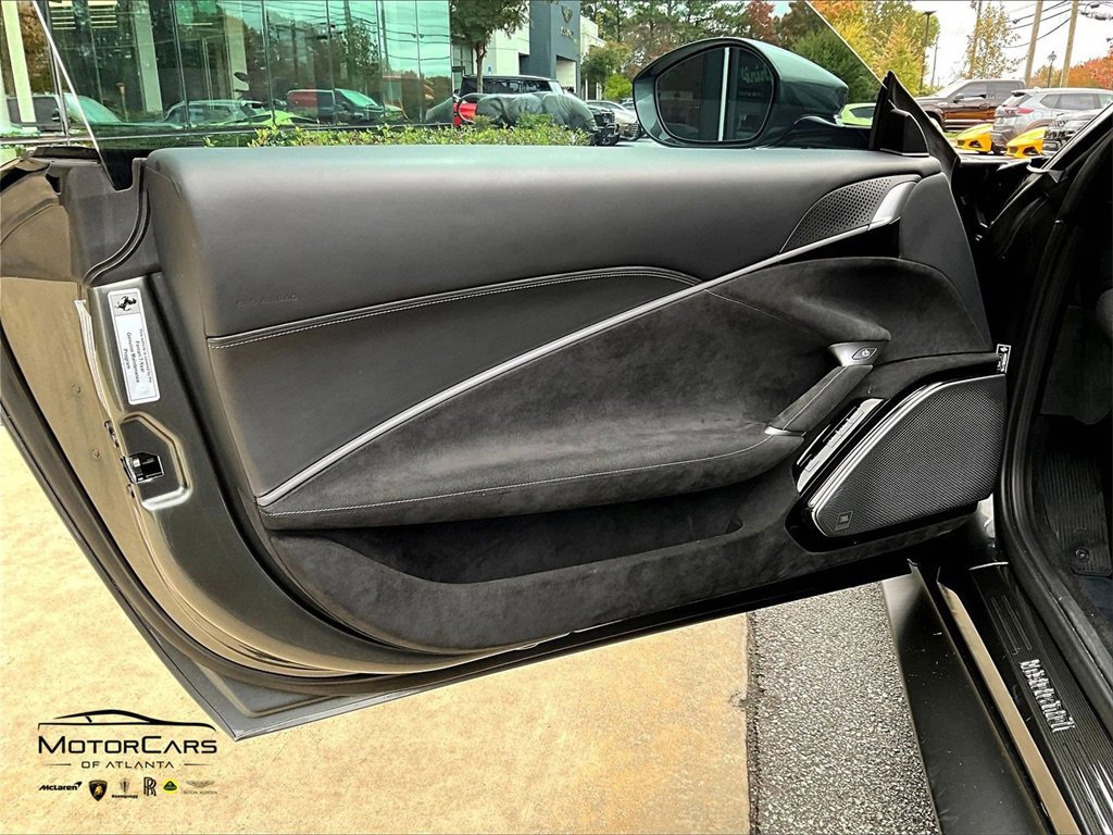 Used 2024 Ferrari Roma image 18