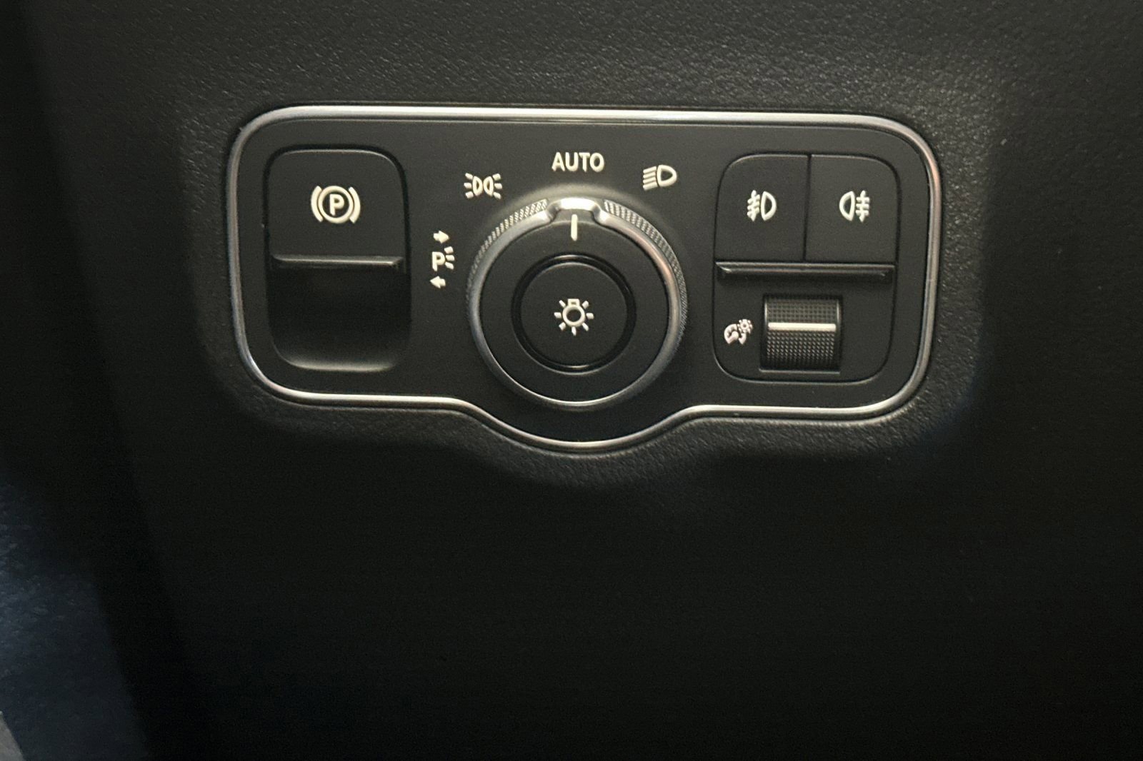 Certified 2022 Mercedes-Benz GLA 250 image 38