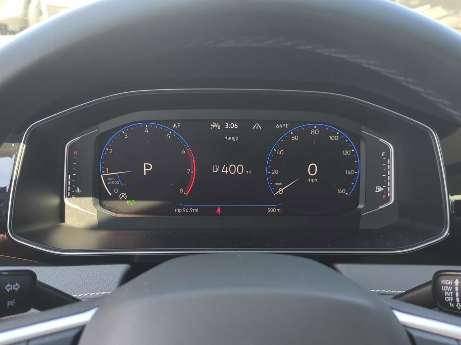 Used 2025 Volkswagen Jetta SEL FWD image 17