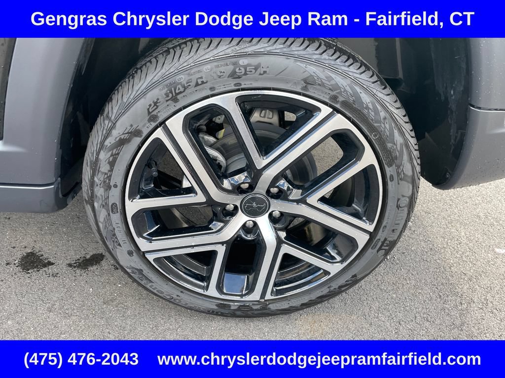 Certified 2025 Jeep Compass Limited AWD/4WD image 11