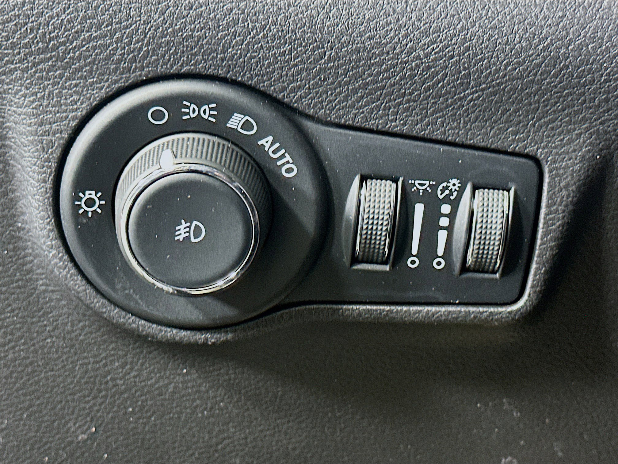 Used 2022 Jeep Compass Latitude image 17