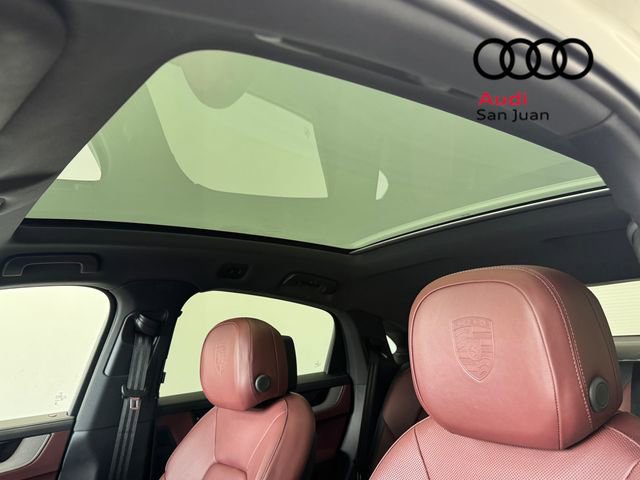 Used 2025 Porsche Cayenne S AWD/4WD image 13