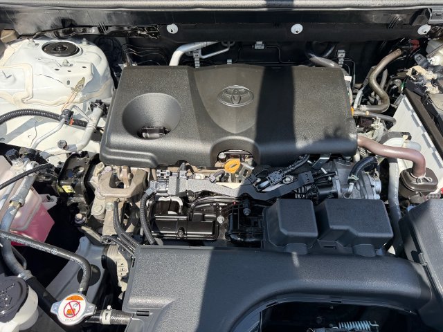 Used 2022 Toyota RAV4 XLE Premium FWD image 10