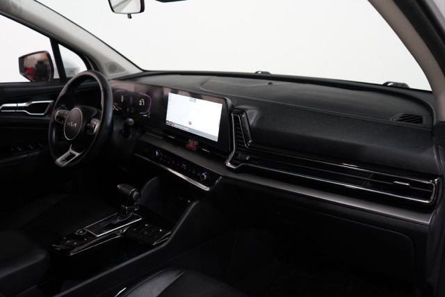 Used 2023 Kia Sportage EX image 16