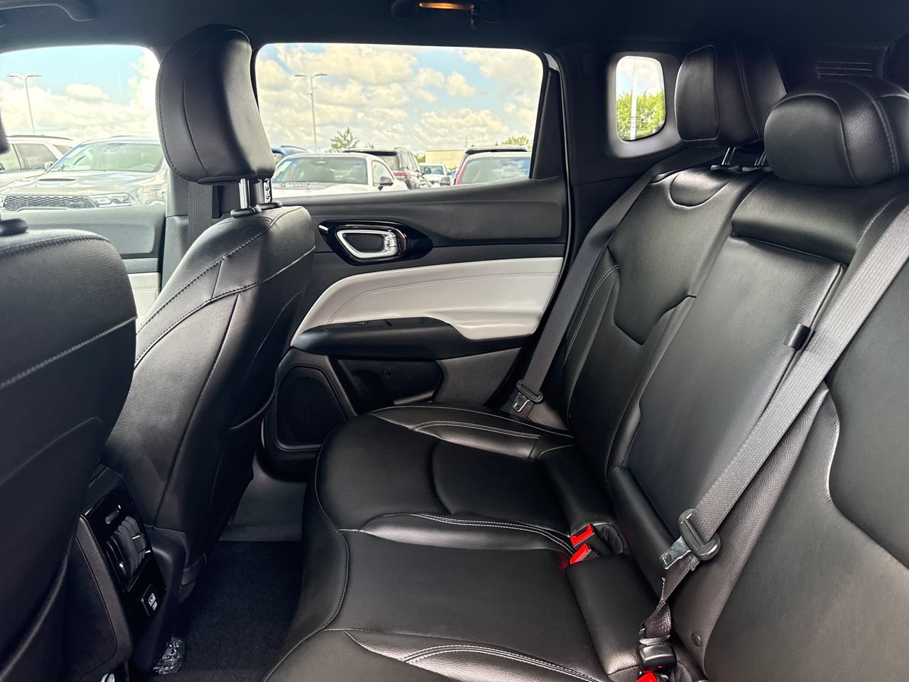 Certified 2025 Jeep Compass Limited AWD/4WD image 14