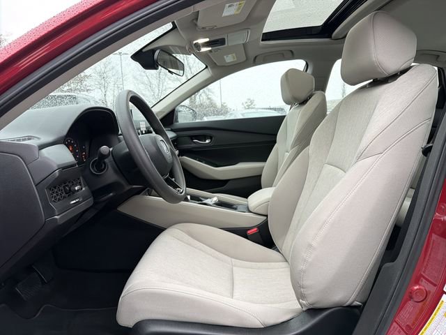 Used 2025 Honda Accord SE image 11