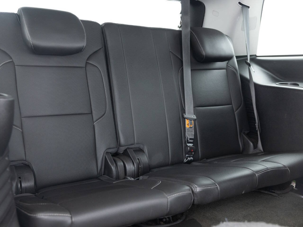Used 2018 Chevrolet Tahoe Premier AWD/4WD image 35