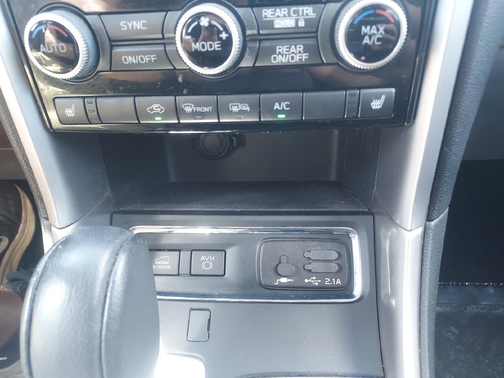 Used 2020 Subaru Ascent Premium w/ Convenience Package AWD/4WD image 14