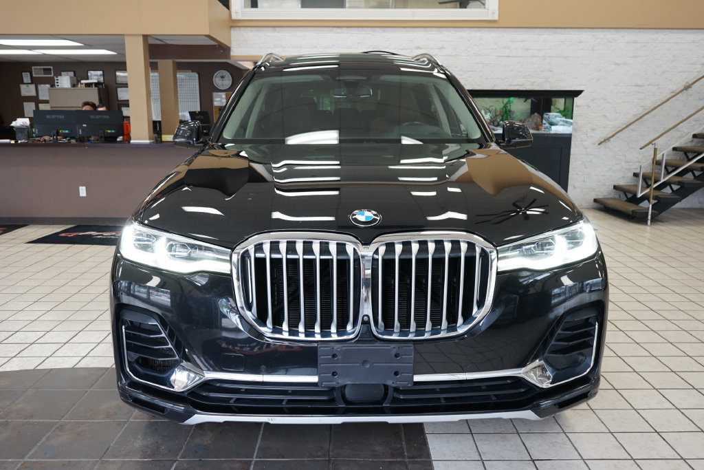 Used 2020 BMW X7 xDrive40i w/ Premium Package AWD/4WD image 23