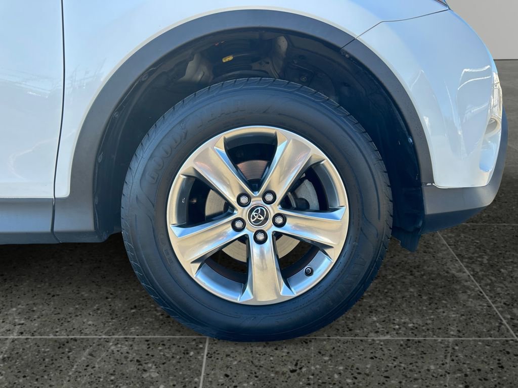 Used 2015 Toyota RAV4 XLE image 9