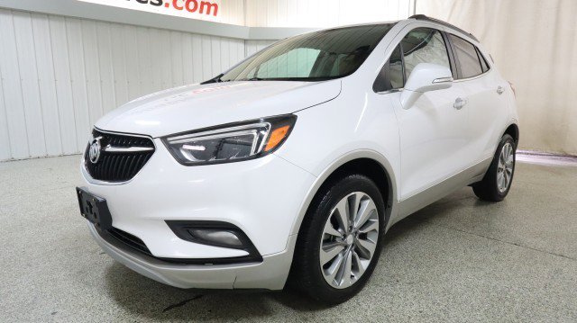 Used 2017 Buick Encore Essence image 2