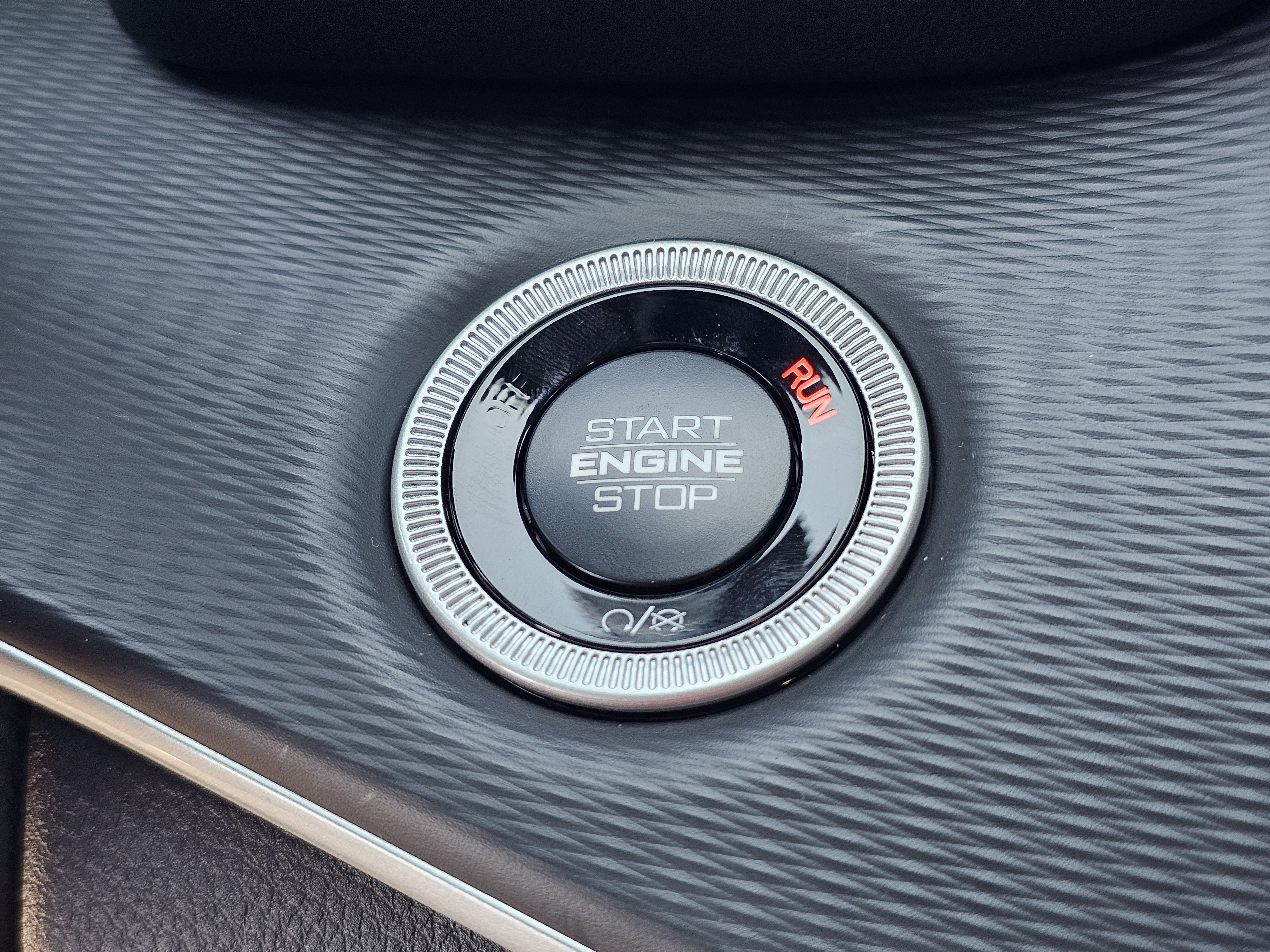 New 2025 Jeep Grand Cherokee L Altitude image 24