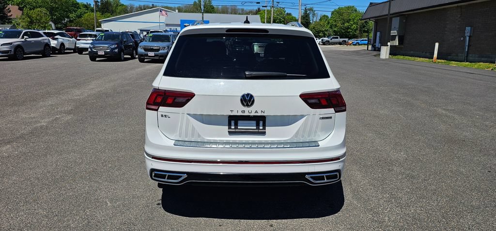 Used 2024 Volkswagen Tiguan SEL R-Line AWD/4WD image 7