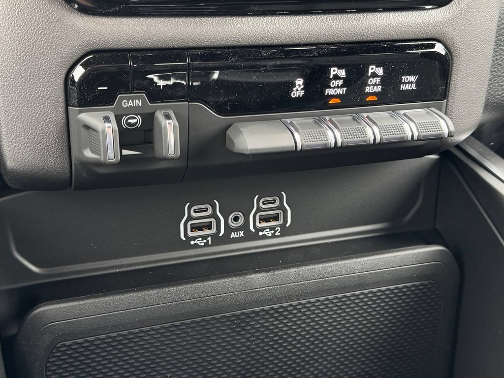 New 2026 RAM 1500 Big Horn w/ Night Edition AWD/4WD image 19