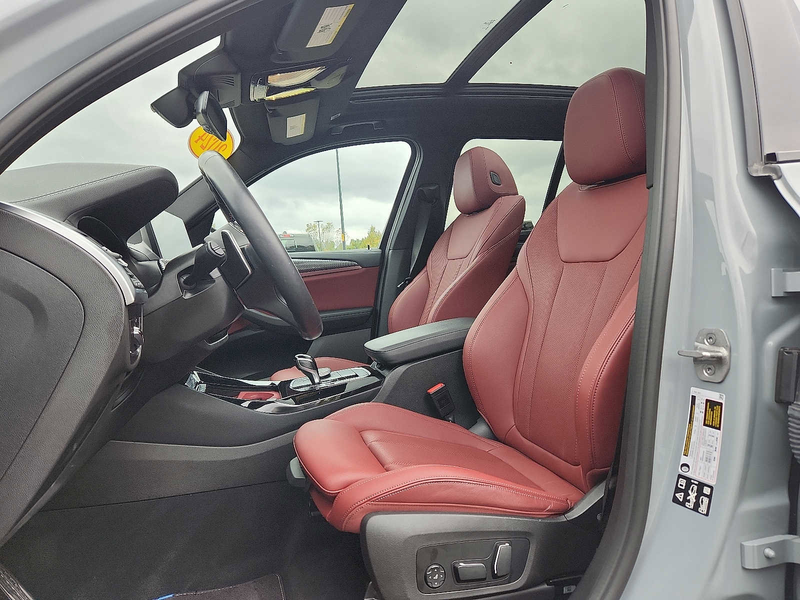 Used 2024 BMW X3 M40i w/ Premium Package image 13